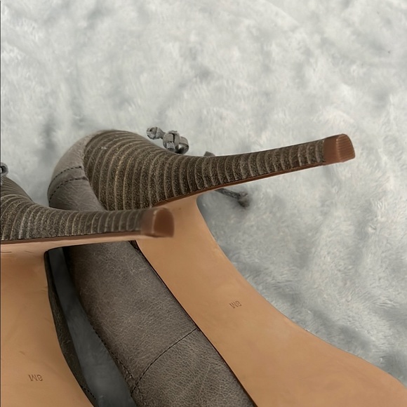 GUESS Edgy Gorgeous Gray Peep-Toe Heels - Picture 6 of 7